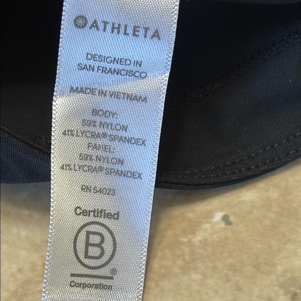 NWOT Athleta Black Fitted Sleeveless athletic top. Measurements and photos. - Picture 12 of 13